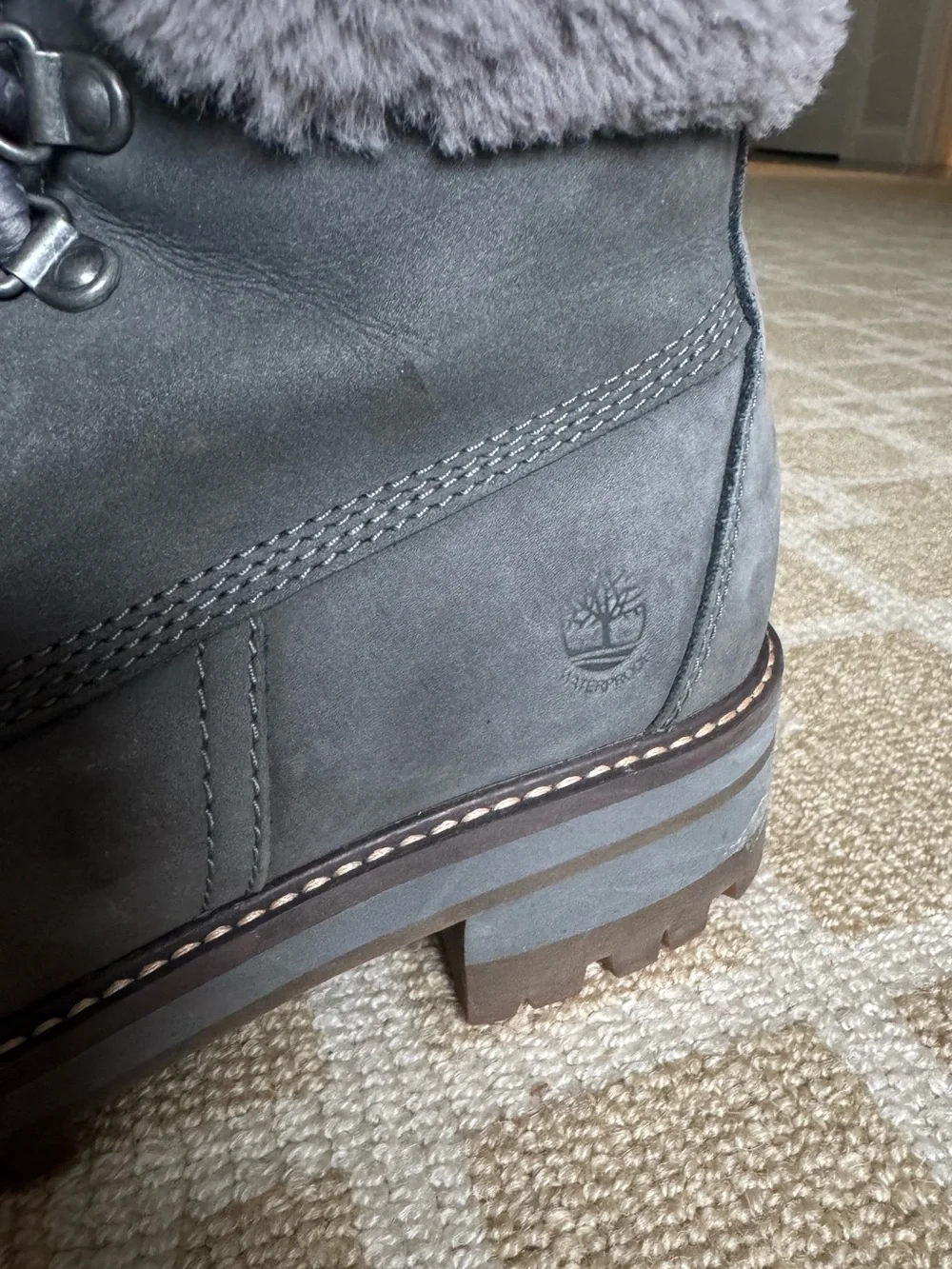 Timberland Courmayeur Valley Faux Fur Waterproof Boots Gray Size 7.5